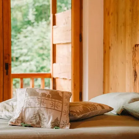 Guest house L'escola E Lou Mulin *